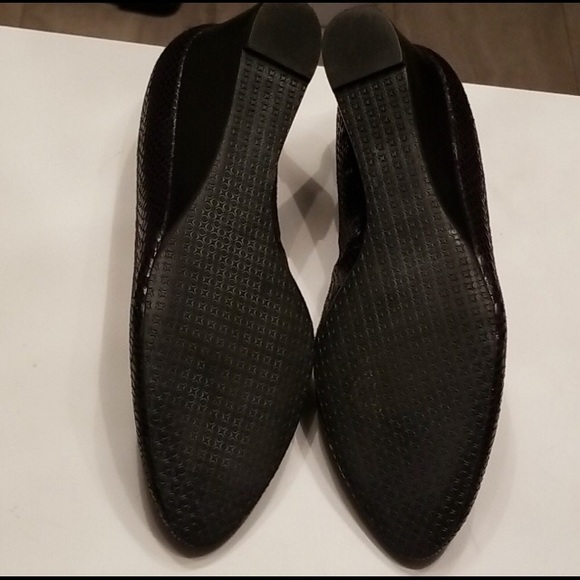 Tahari Wedge Heels sz - Picture 11 of 11